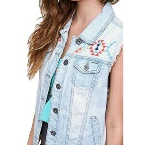 Bullhead Denim Co. Womens Sm Denim Vest Aztec Embroidery Sleeveless Jacket vest